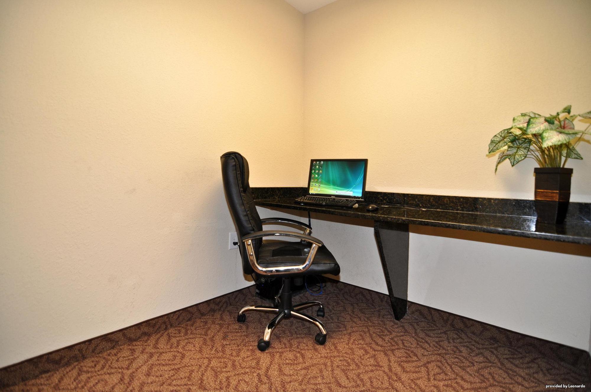 Days Inn By Wyndham Semmes Mobile Facilities photo