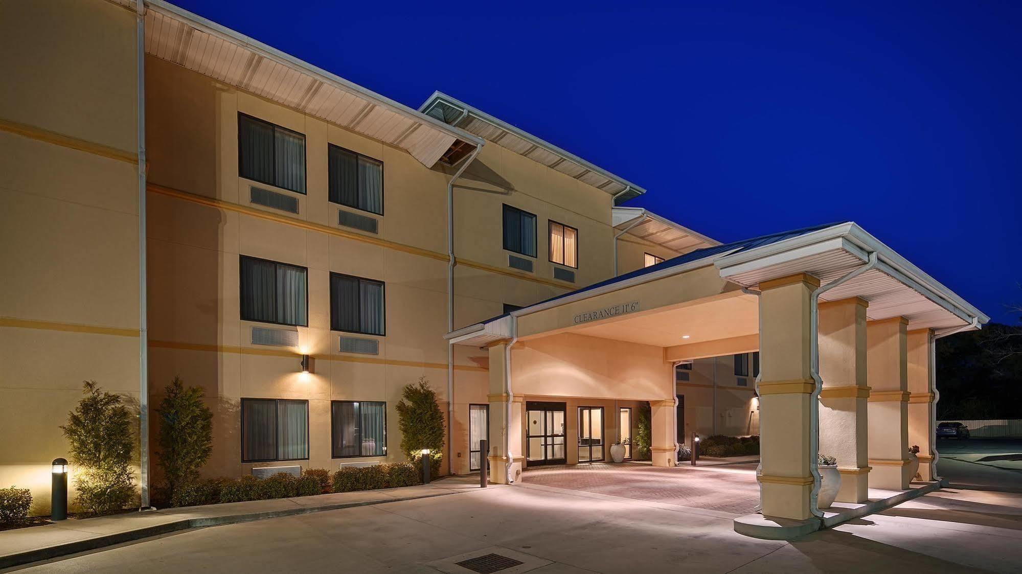 Days Inn By Wyndham Semmes Mobile Exterior photo